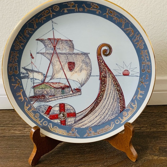 Decorative Nautical Plate with Ship Design - Picture 1 of 10